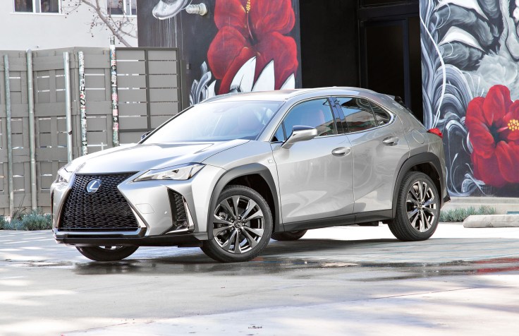 2019-lexus-ux_100647238_h.jpg